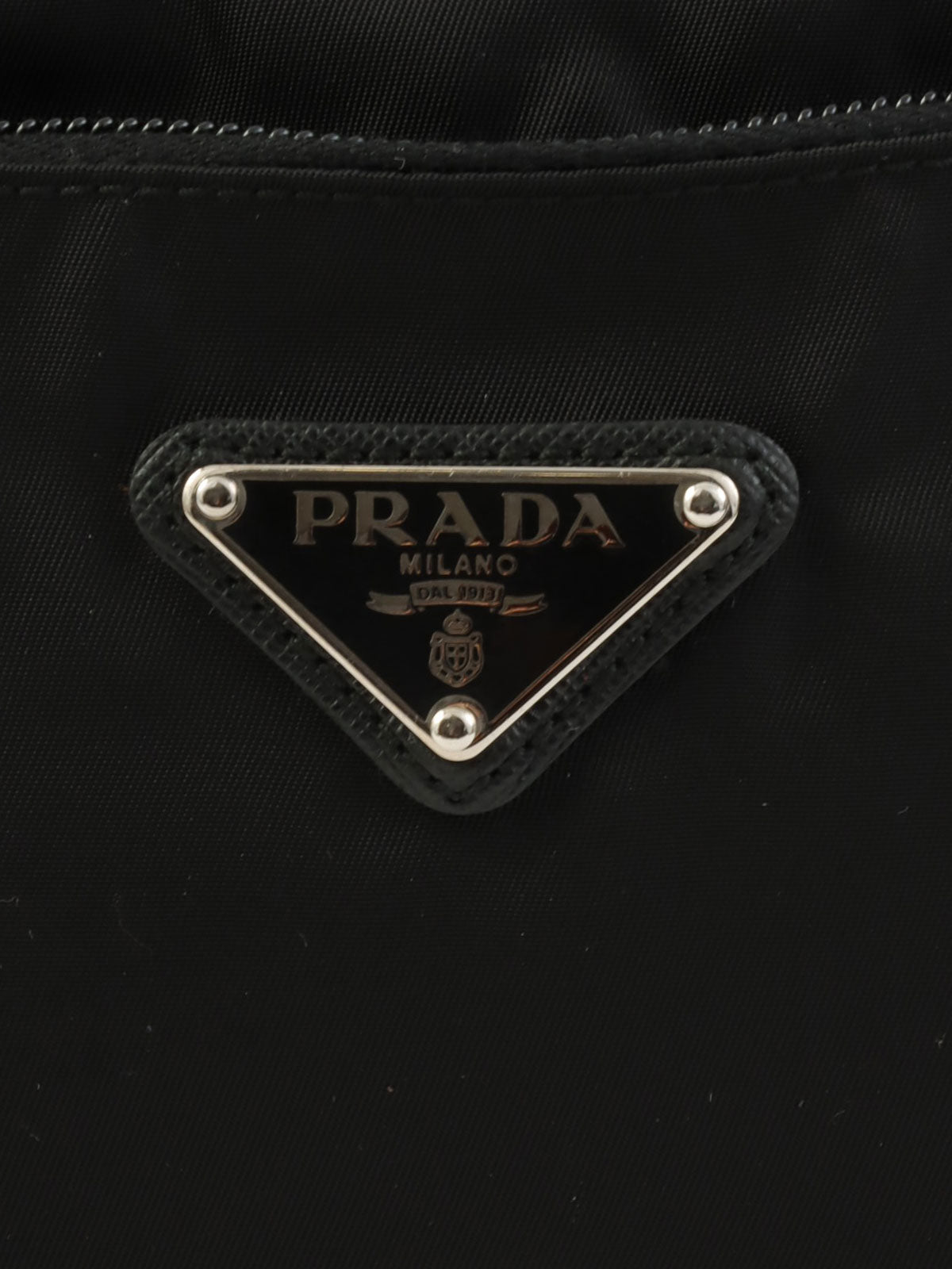 黑色尼龙logo铭牌袋