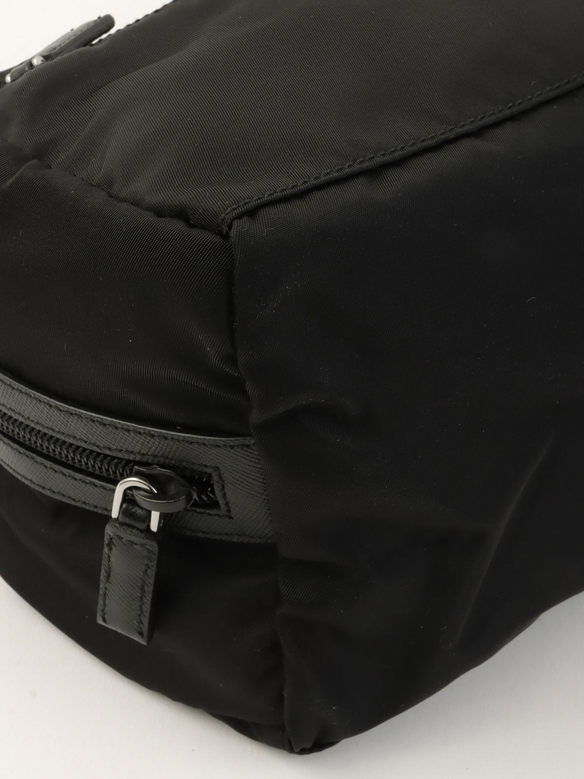 黑色尼龙logo铭牌袋