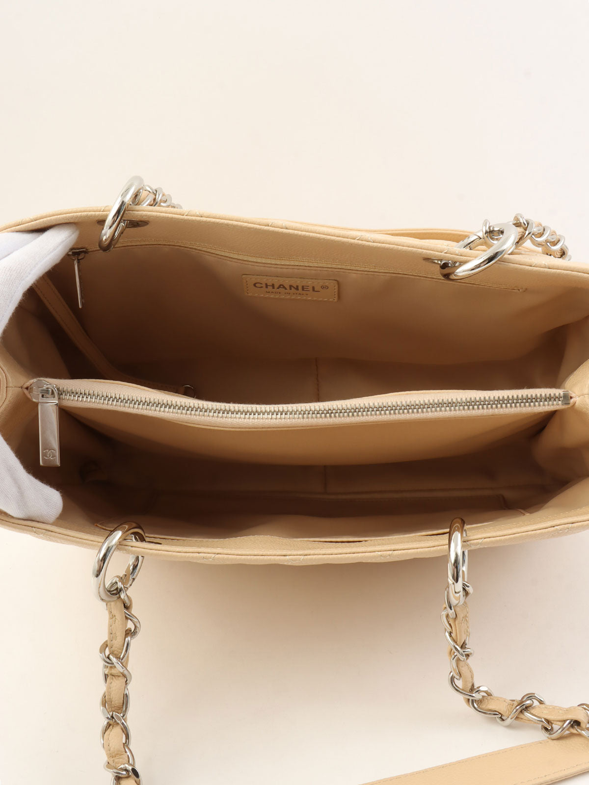 2011年頃製 キャビアスキンCCマークステッチチェーントートバッグ ライトベージュ