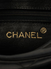 1990 CC 标志缝线流苏珠宝链条包，黑色