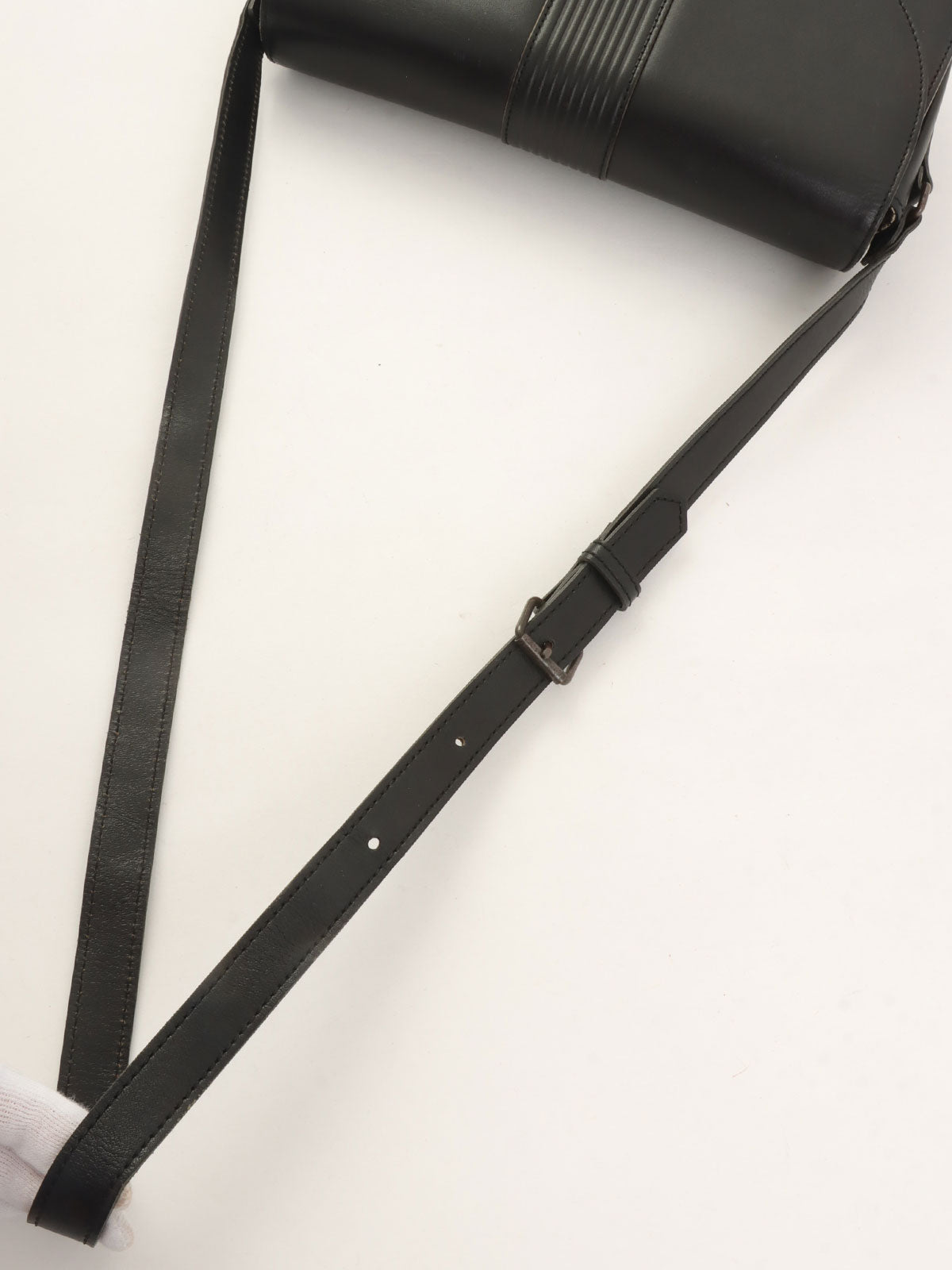 黑色压纹Logo单肩包