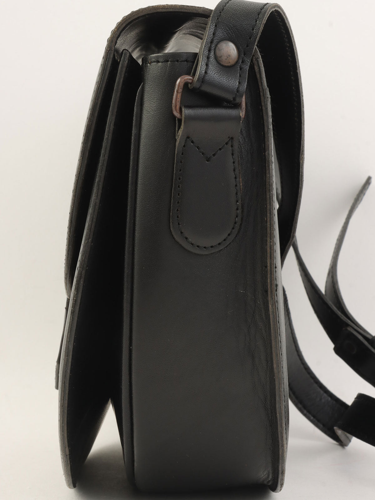 黑色压纹Logo单肩包