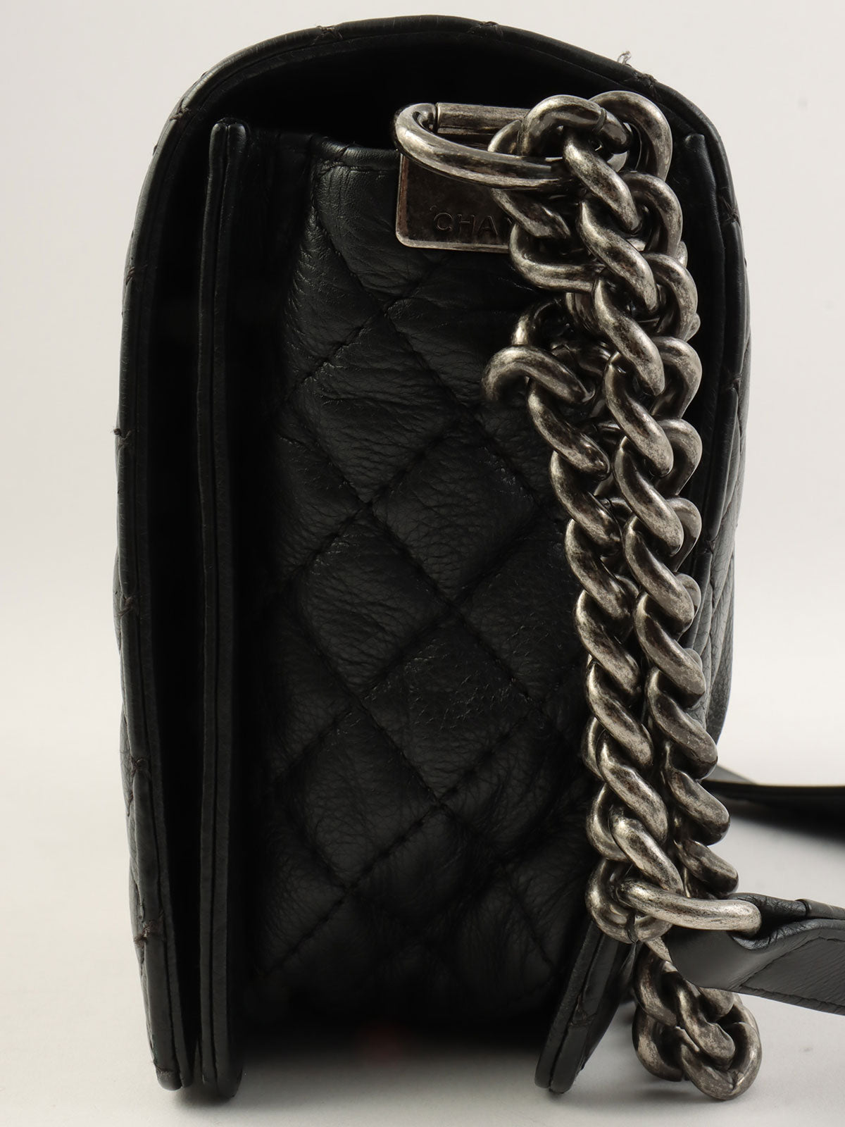 2014款黑色鱼子酱皮Boy Chanel链条单肩包