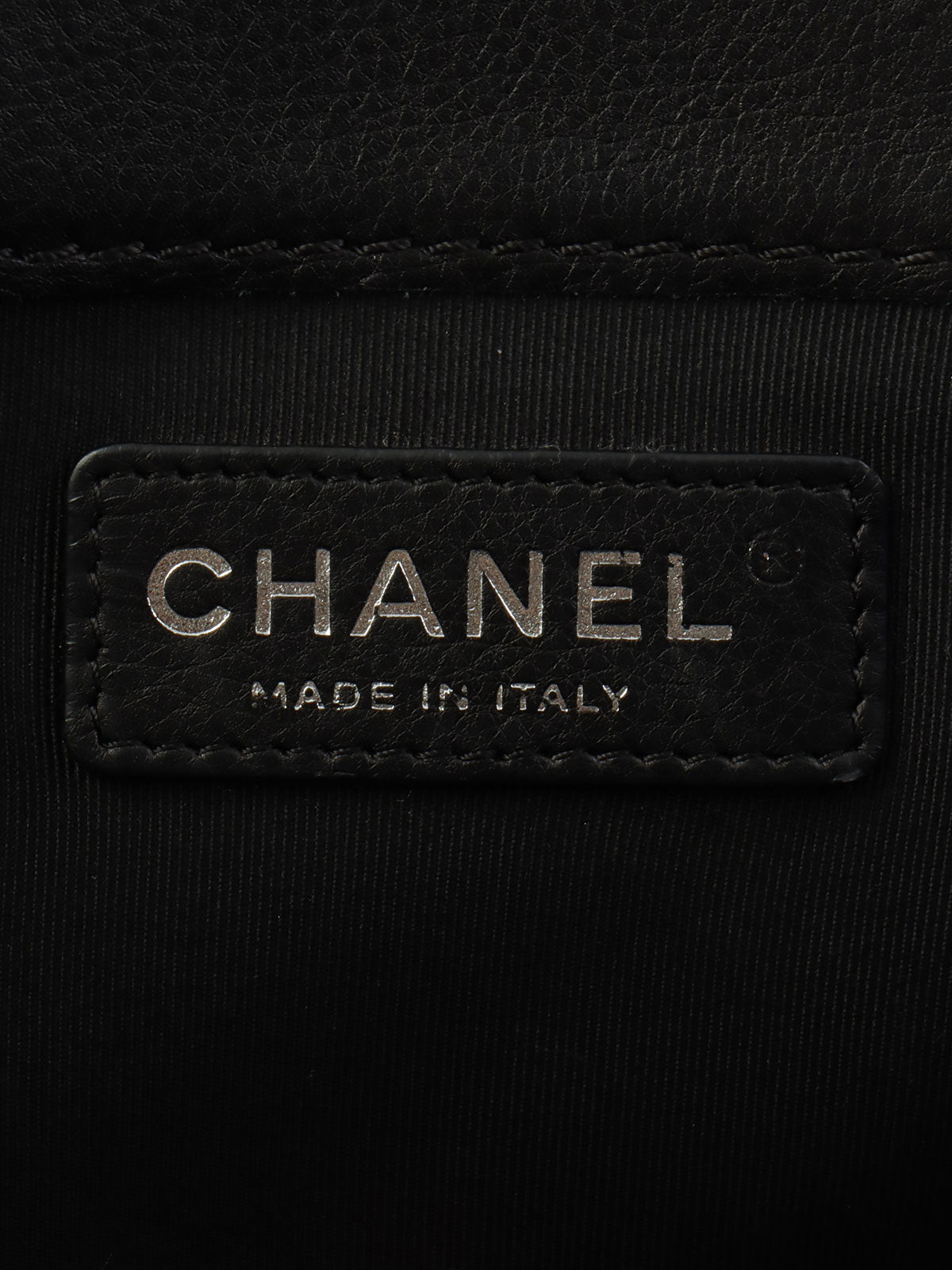 2014款黑色鱼子酱皮Boy Chanel链条单肩包