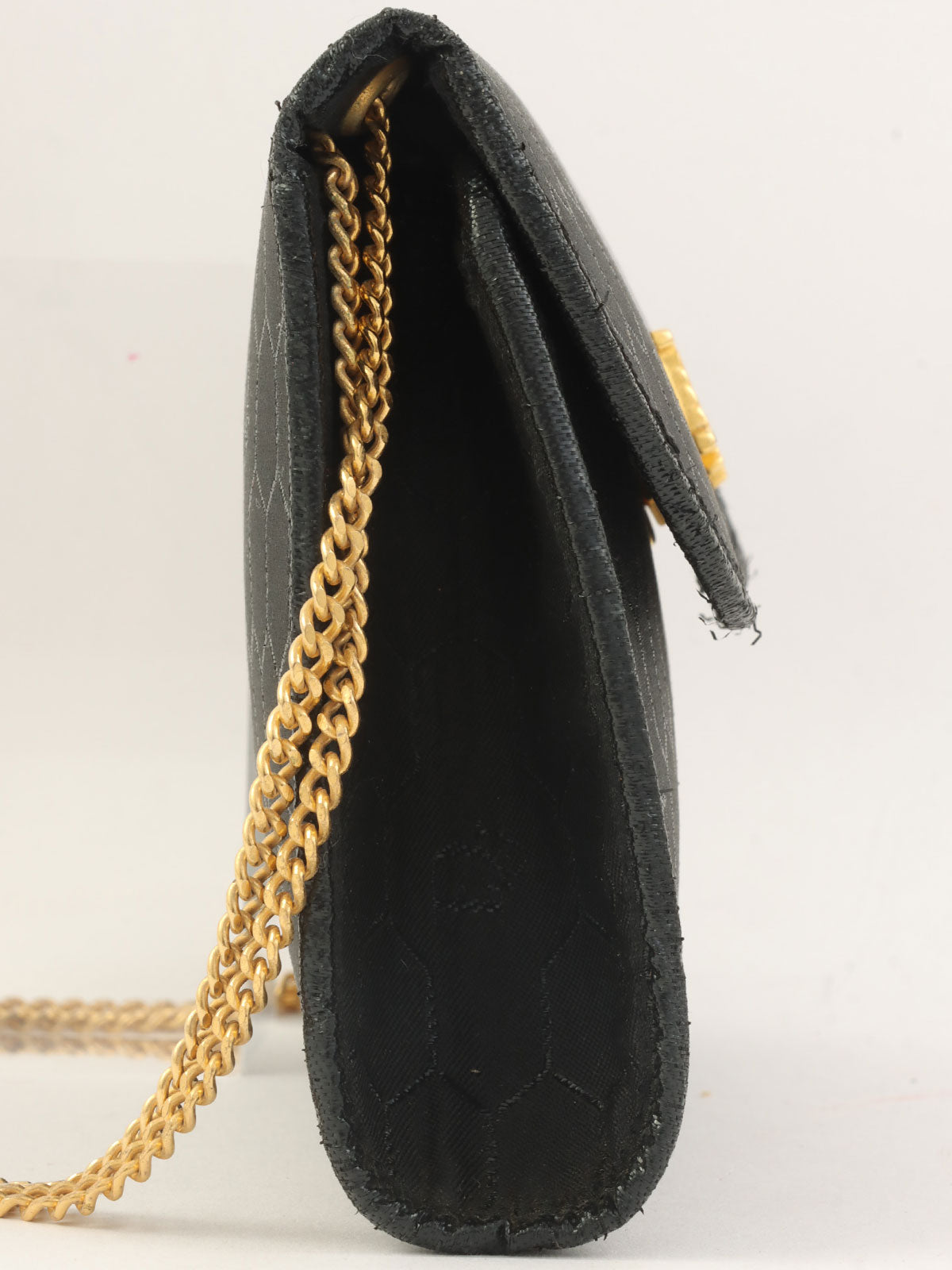 Honeycomb Pattern Logo Plate Chain Bag in Black