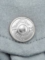 浅蓝色系带短袖T恤，带口袋设计