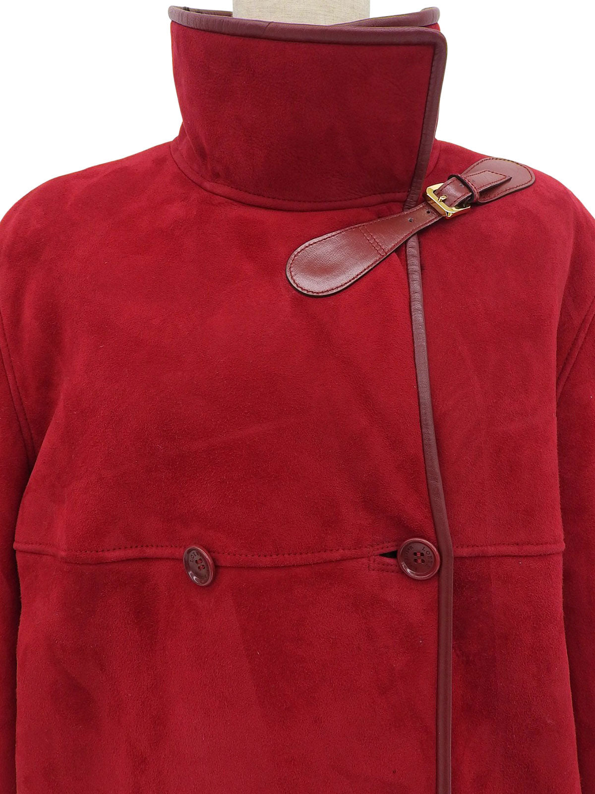 红色羊毛立领大衣