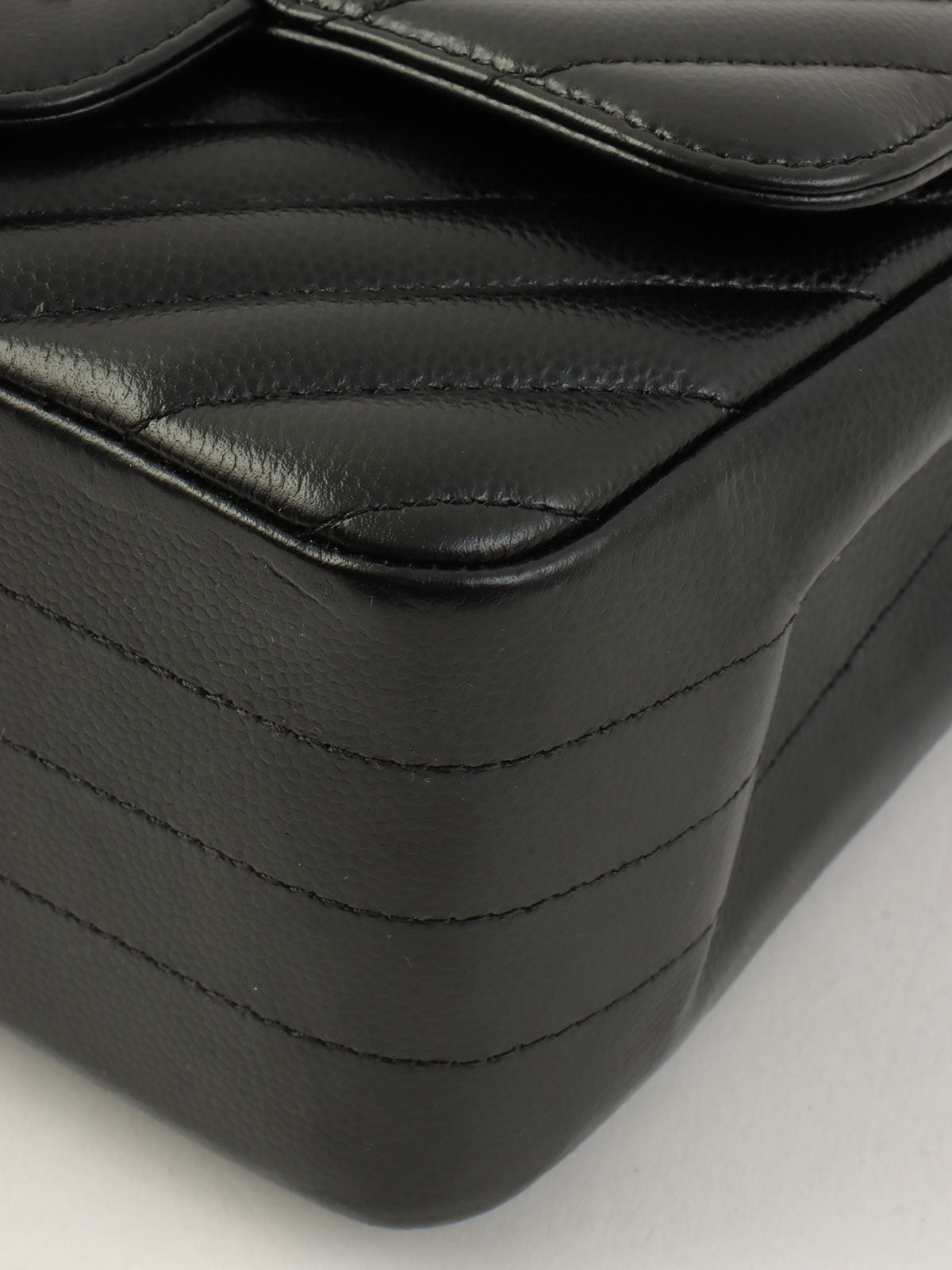 2016 Caviar Skin Chevron CC Turnlock Chain Bag Mini Black