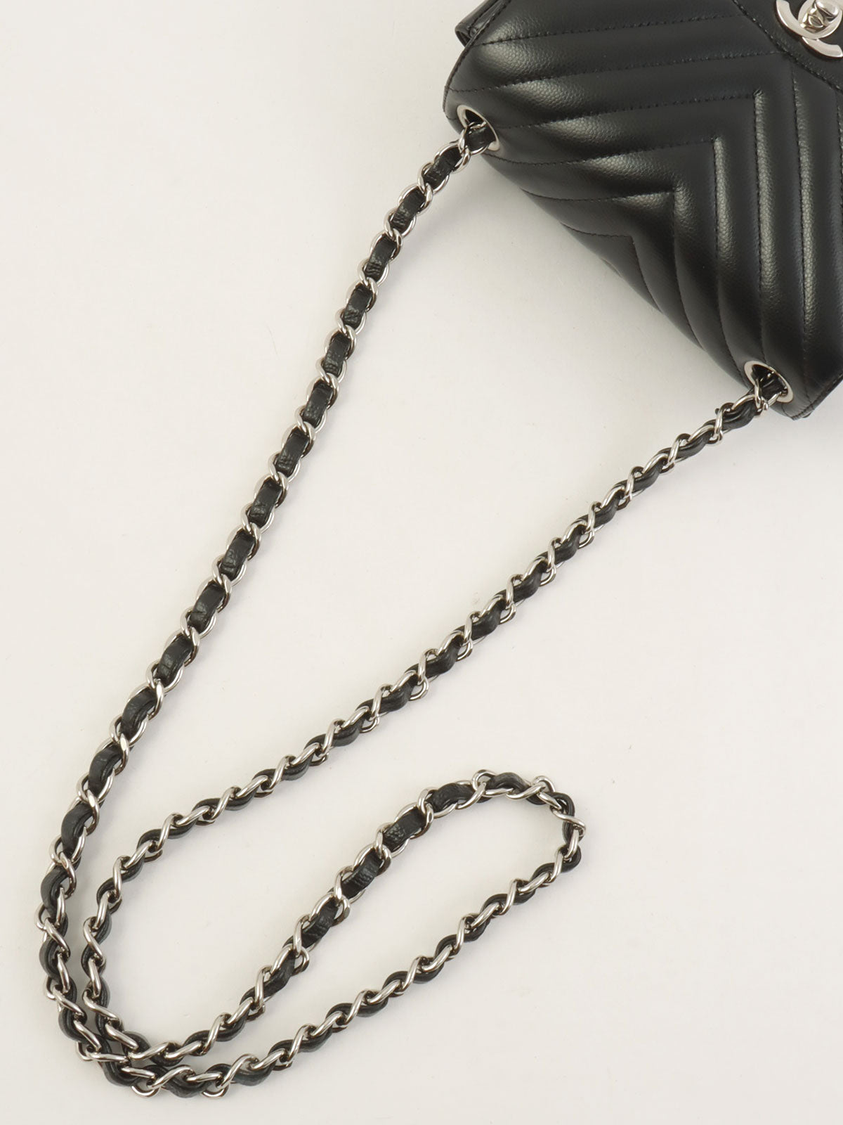 2016 Caviar Skin Chevron CC Turnlock Chain Bag Mini Black