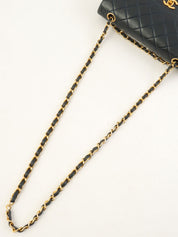 1990年頃製 クラシックフラップチェーンバッグ23cm ネイビー