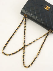 1990年頃製 クラシックフラップチェーンバッグ23cm ネイビー