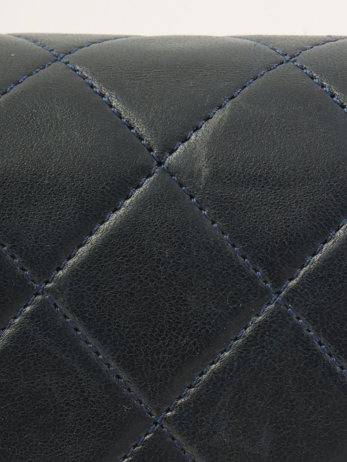 1990年頃製 クラシックフラップチェーンバッグ23cm ネイビー