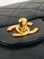 1990年頃製 クラシックフラップチェーンバッグ23cm ネイビー