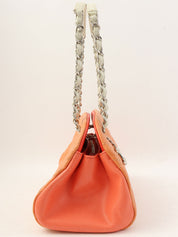 2013年頃製 キャビアスキンCCマークチャームチェーンショルダーバッグ オレンジ/ホワイト