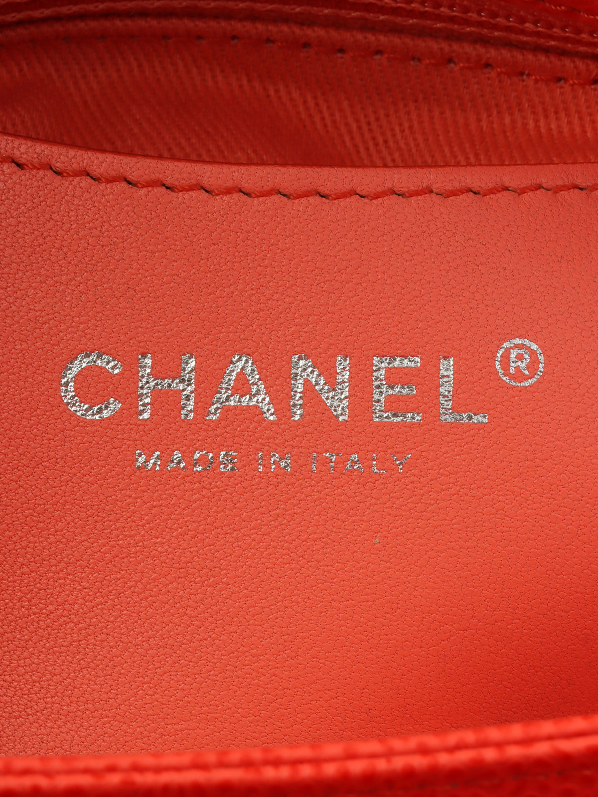 2013年頃製 キャビアスキンCCマークチャームチェーンショルダーバッグ オレンジ/ホワイト