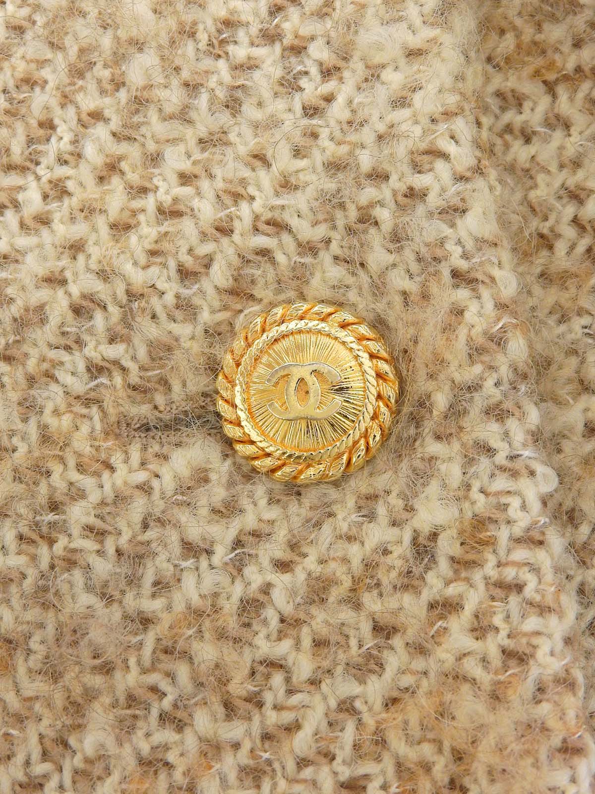 米色/棕色斜纹布 CC 标志纽扣套装