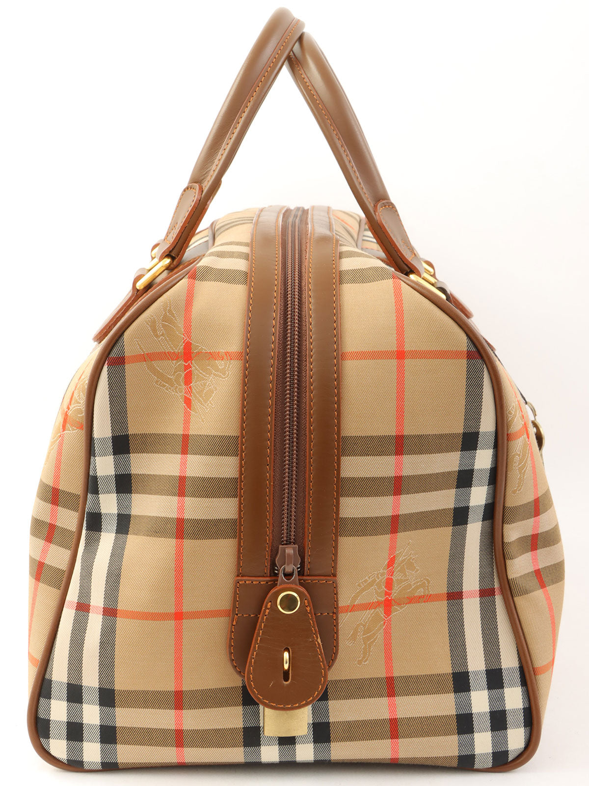 ノバチェックパターンロゴエンボスボストンバッグ　ブラウン/マルチ