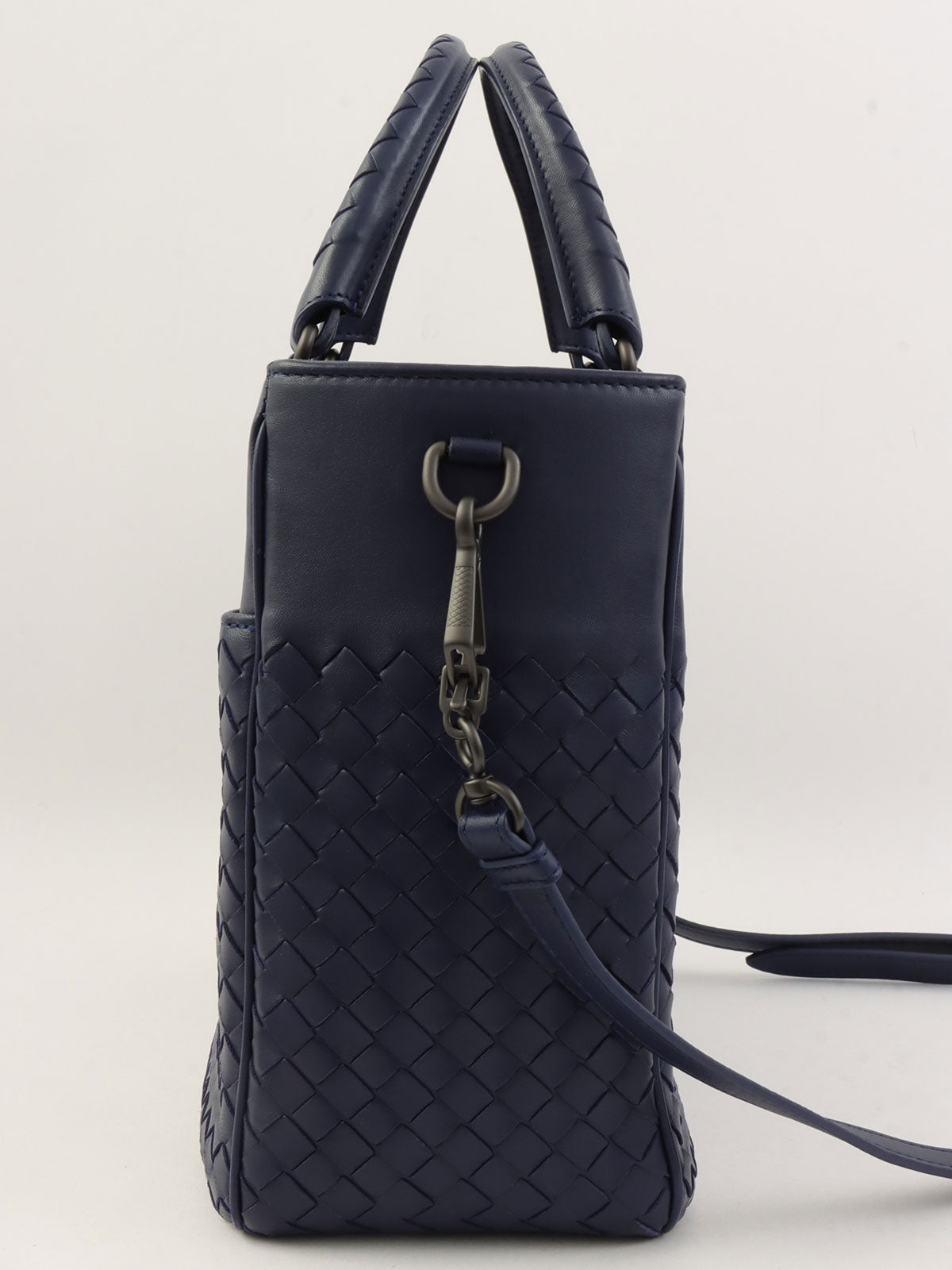 Intrecciato 2-way handbag, navy