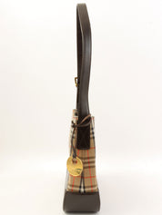 ノバチェックパターンロゴチャームワンショルダーバッグ ベージュ