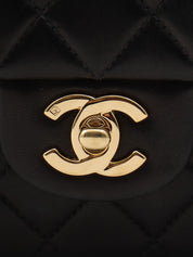 2003年頃製 クラシックフラップチェーンバッグ25cm ブラック