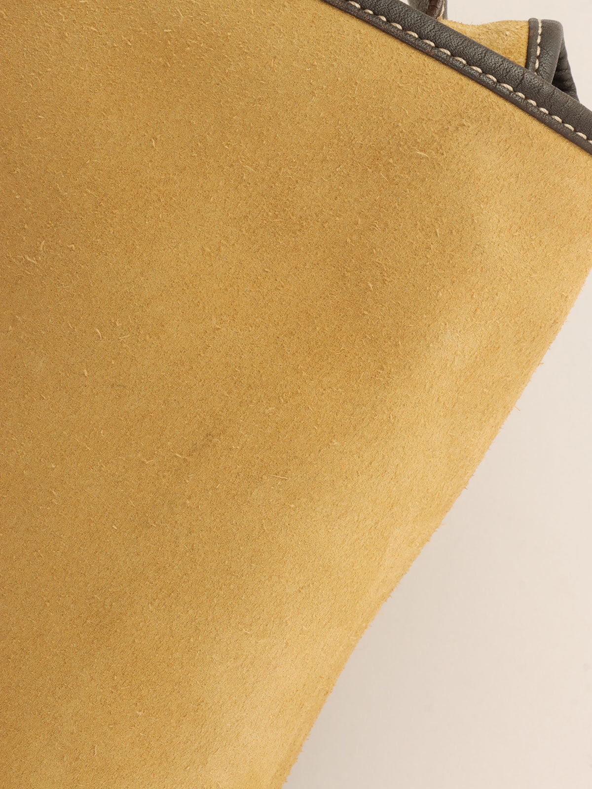 スエードアナグラムショルダーバッグ ベージュ/ブラウン