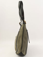 スエードアナグラムエンボスショルダーバッグ カーキ