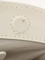 我的 Dior Frame 白色手提包