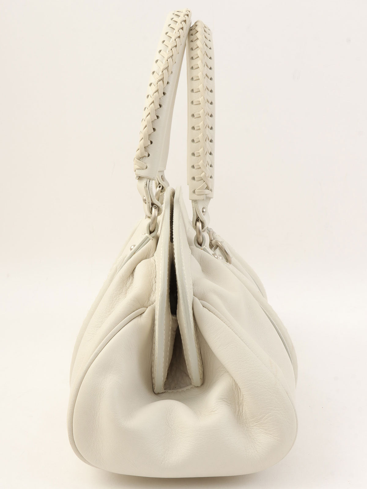 我的 Dior Frame 白色手提包