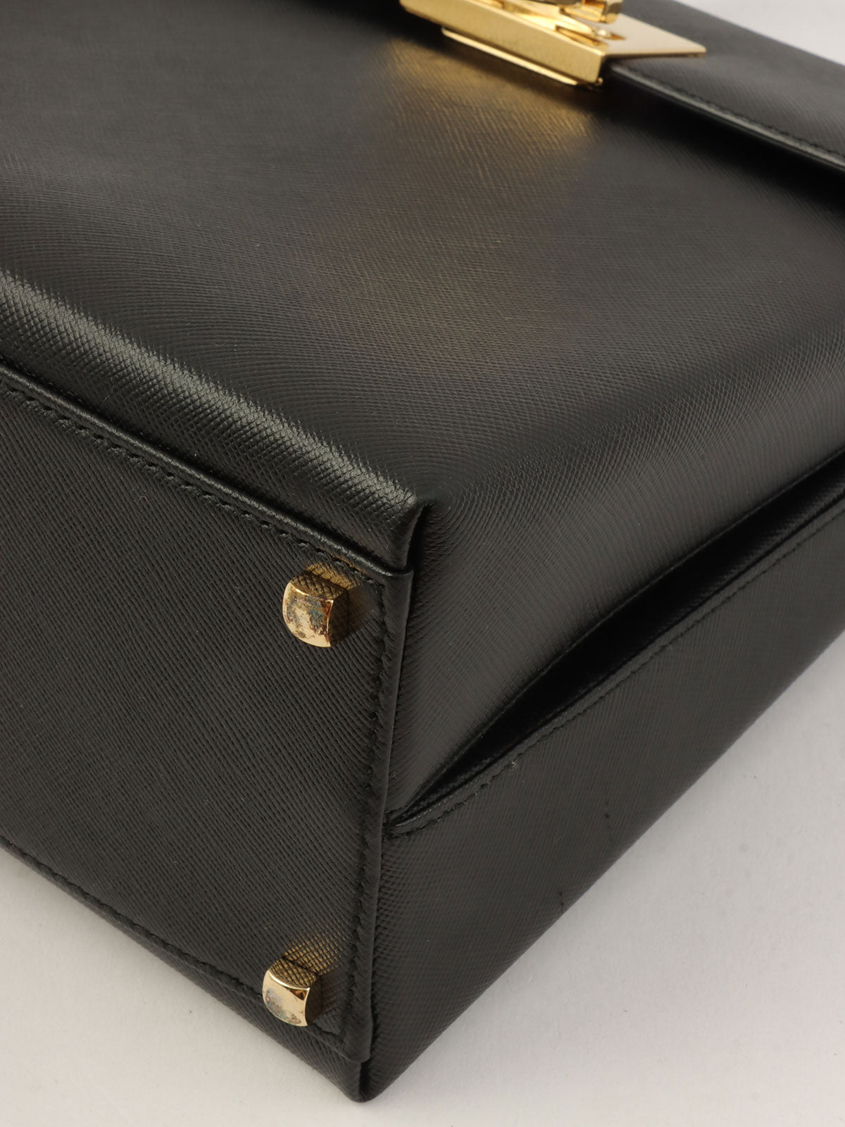 Saffiano Gancini 餐盘两用袋，黑色