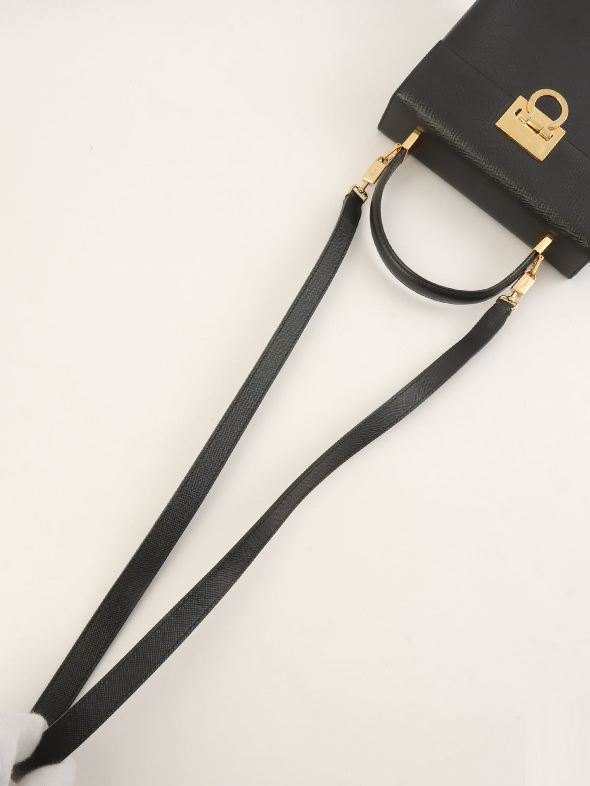 Saffiano Gancini 餐盘两用袋，黑色