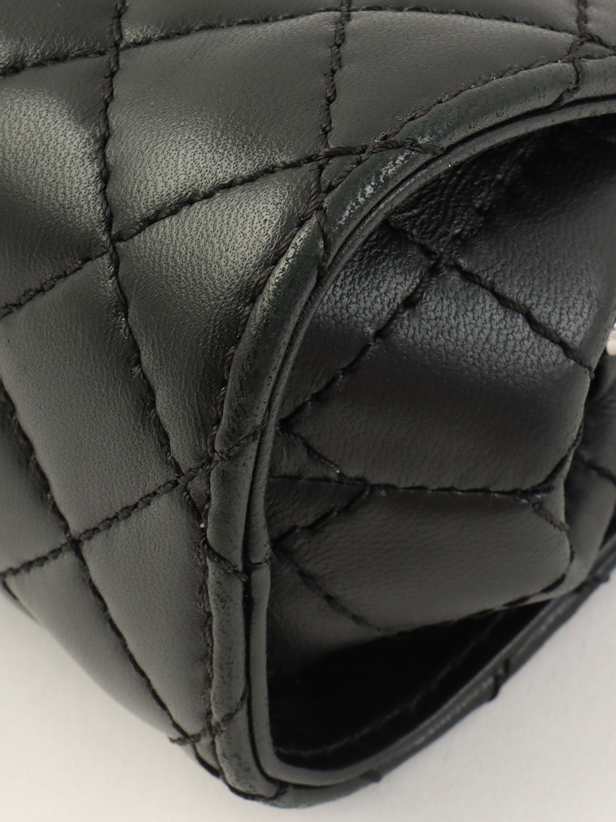 2015 Circa Black Clasp Chain Shoulder Bag