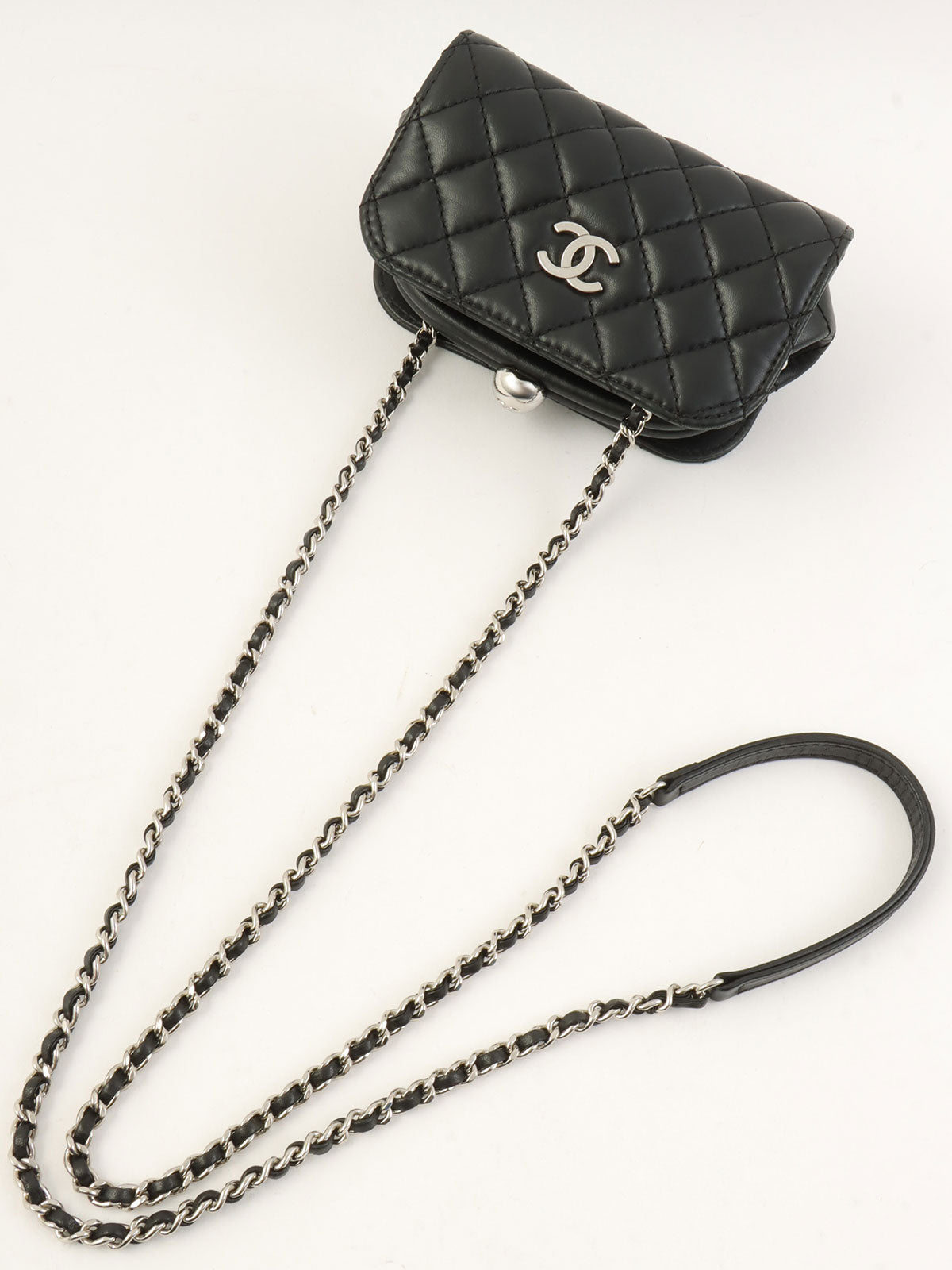 2015 Circa Black Clasp Chain Shoulder Bag