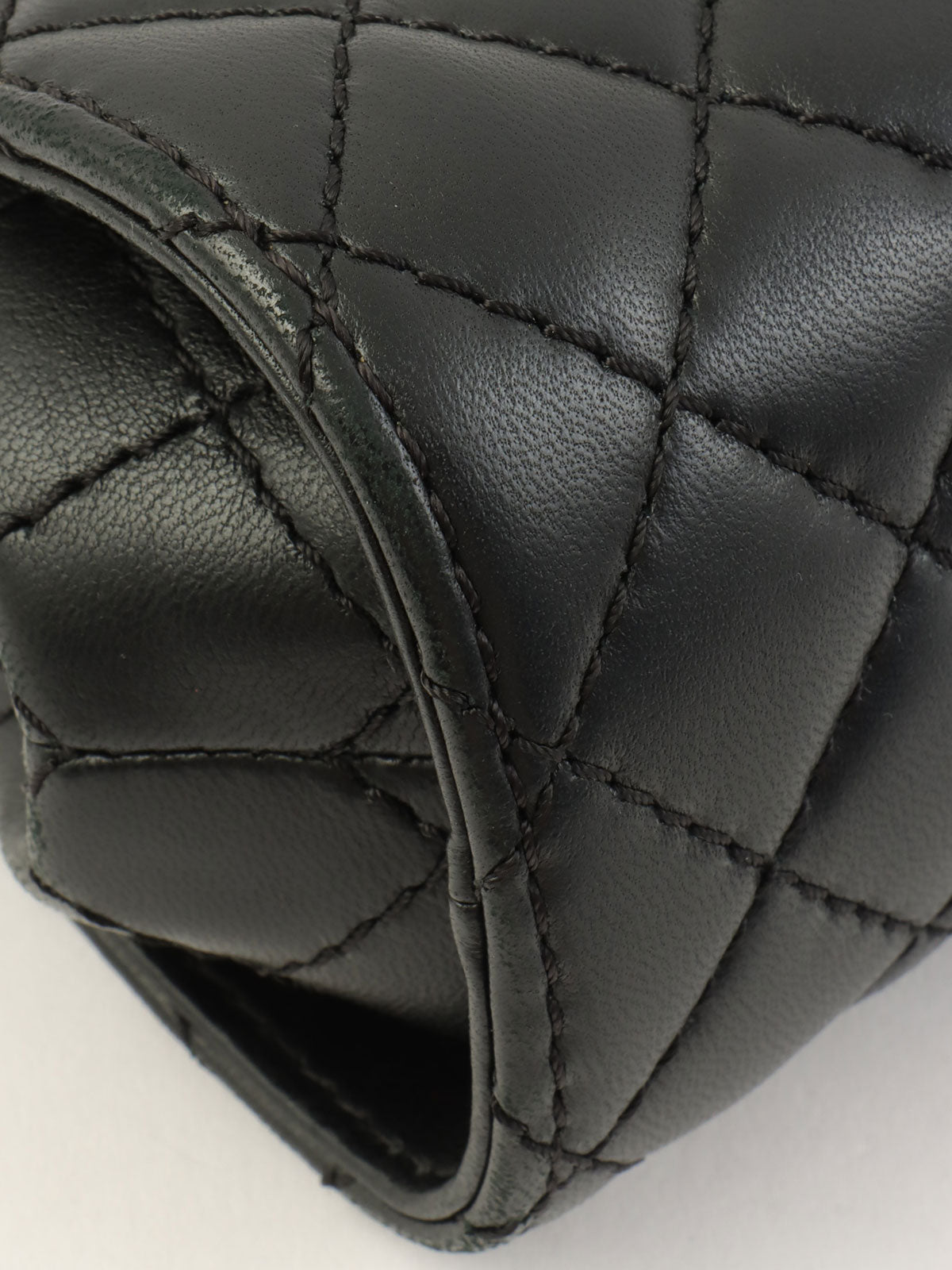 2015 Circa Black Clasp Chain Shoulder Bag