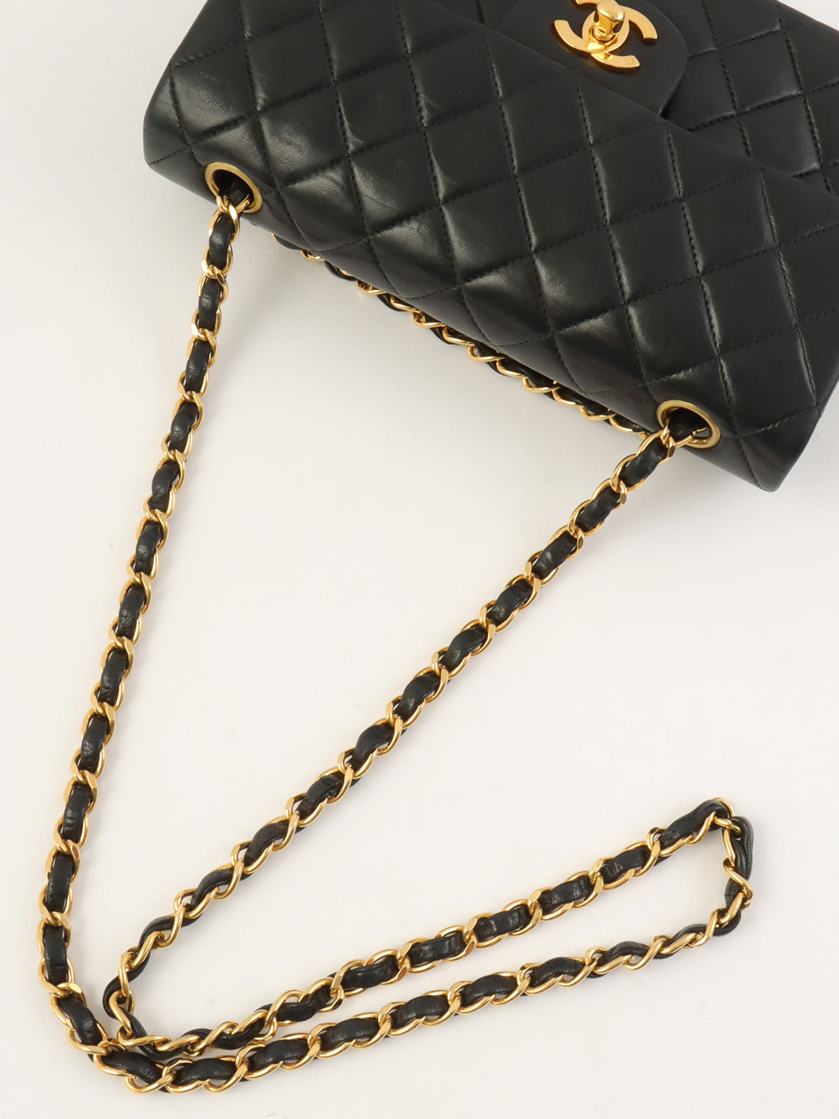 2000 Classic Flap Chain Bag 23cm Black