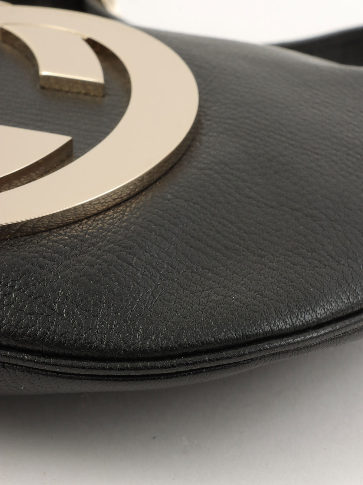 黑色互扣手提包