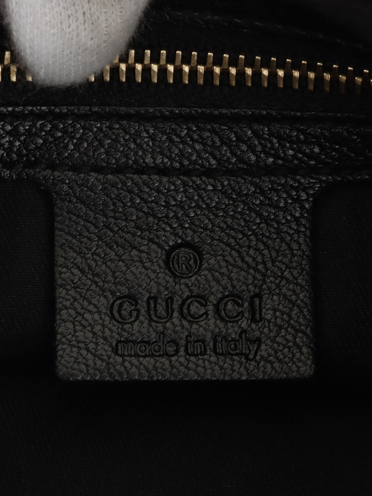 黑色互扣手提包