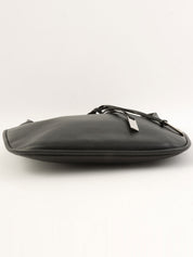 ロゴプレート巾着ショルダーバッグ ブラック