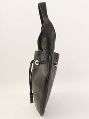 ロゴプレート巾着ショルダーバッグ ブラック