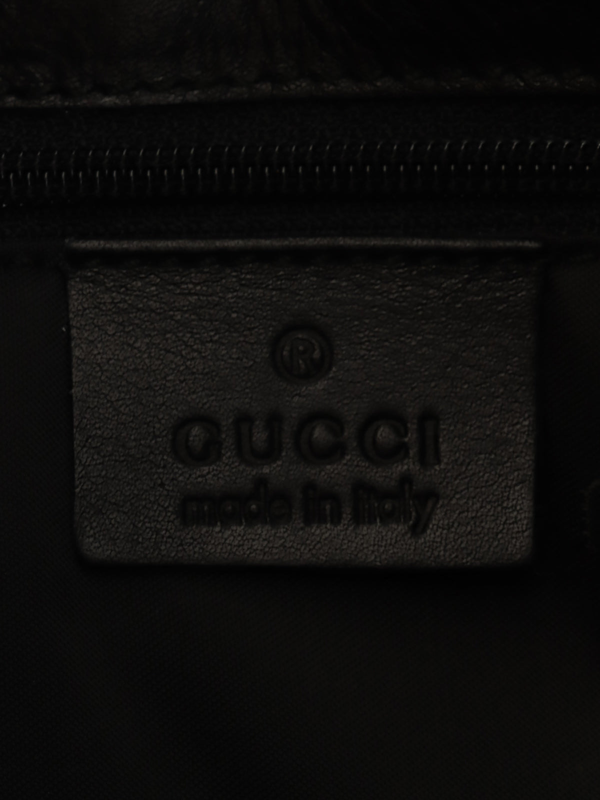 ロゴプレート巾着ショルダーバッグ ブラック