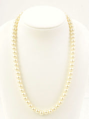 White pearl necklace