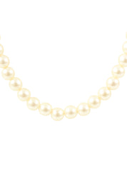 White pearl necklace