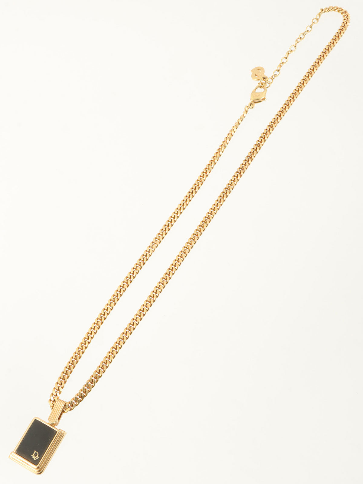 黑色/金色Logo吊牌项链