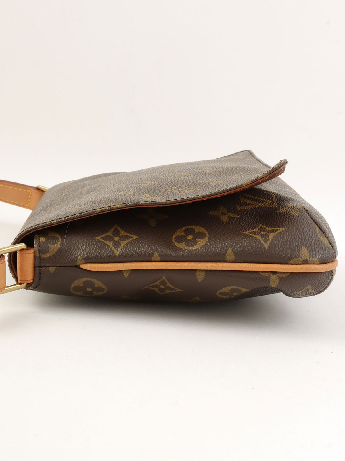 2001年帆布Monogram Musette Tango短棕色