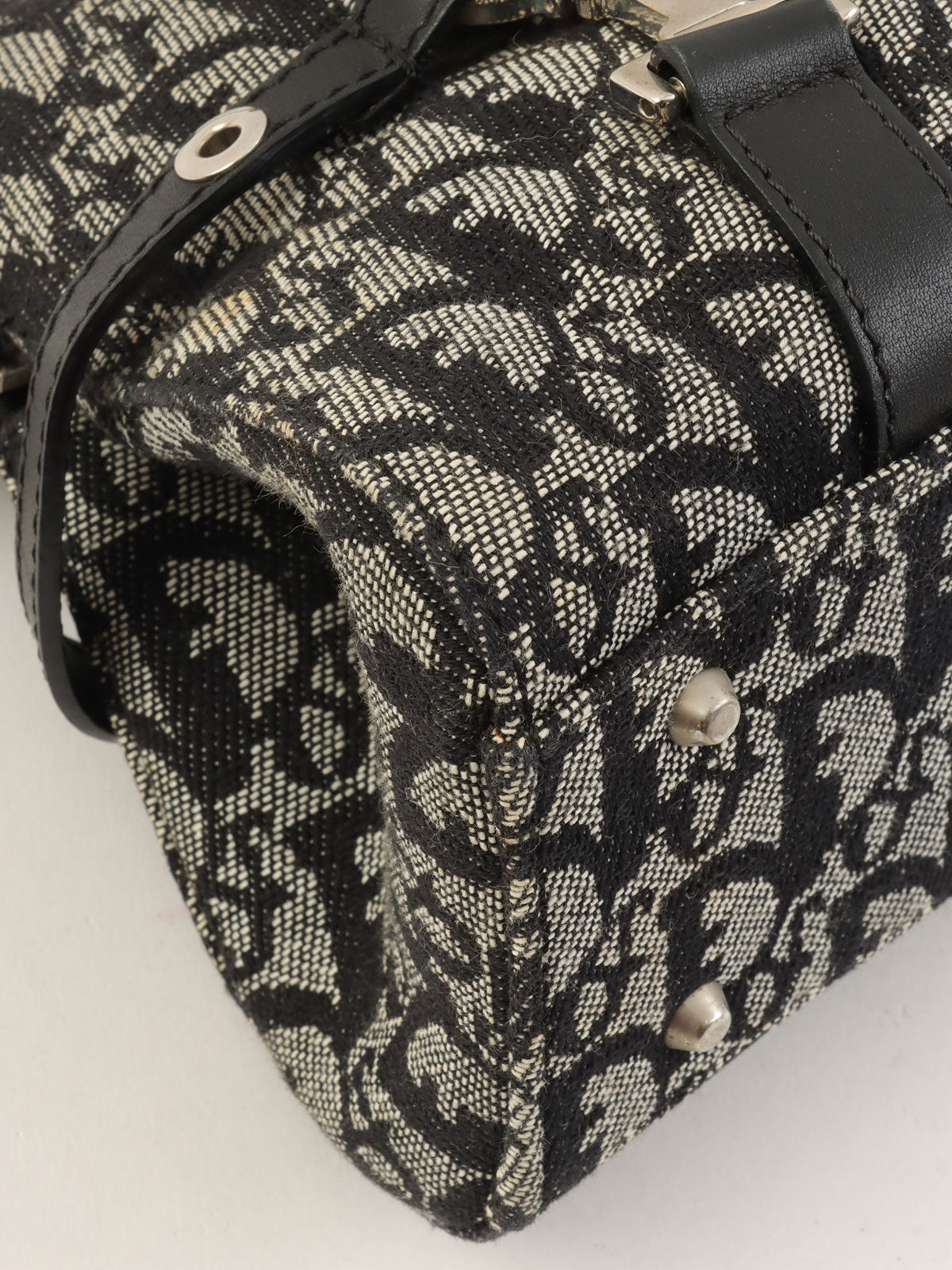 Trotter 图案 Logo 铭牌单肩包 黑色/米色