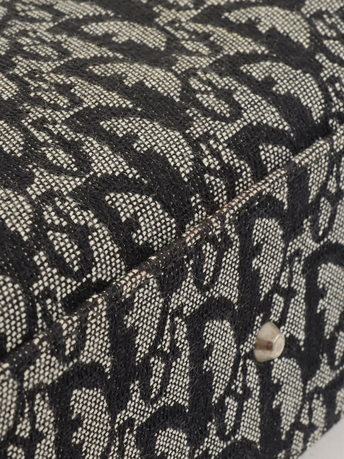 Trotter 图案 Logo 铭牌单肩包 黑色/米色