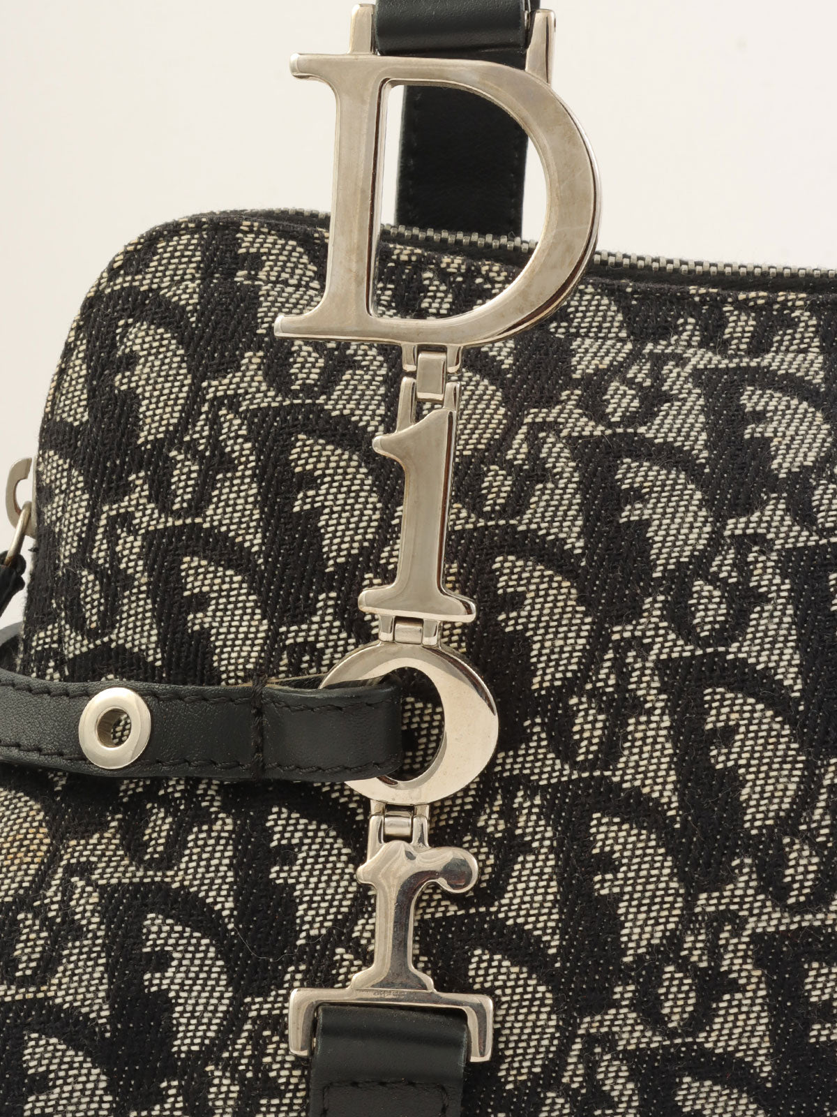 Trotter 图案 Logo 铭牌单肩包 黑色/米色