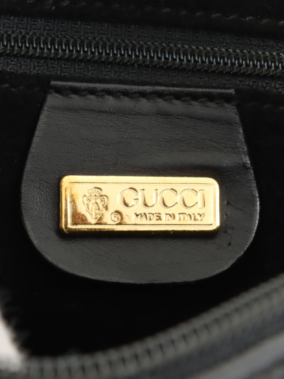 Sherry Line Logo Embossed Shoulder Bag Black