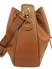 ロゴチャーム巾着ショルダーバッグ ブラウン