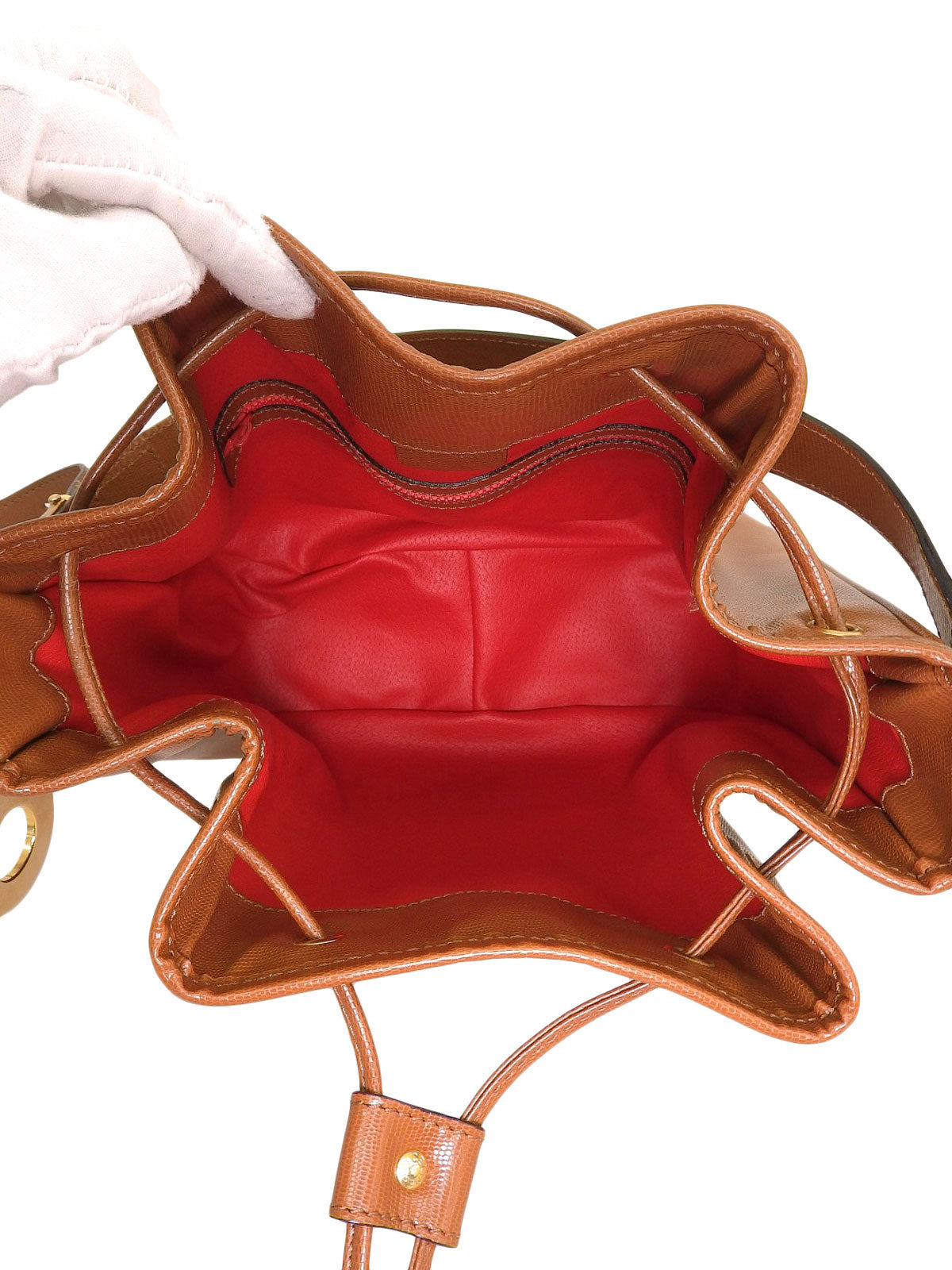 ロゴチャーム巾着ショルダーバッグ ブラウン