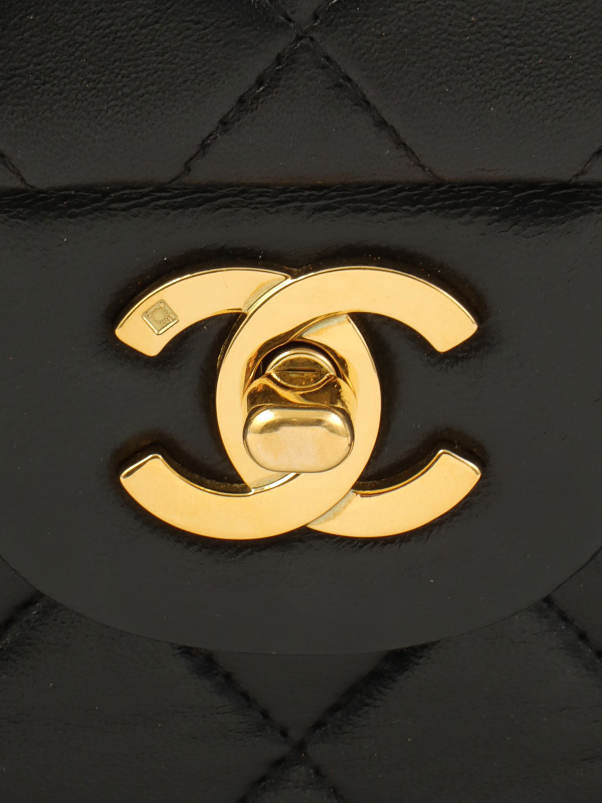 1995 Classic Flap Chain Bag 23cm Black